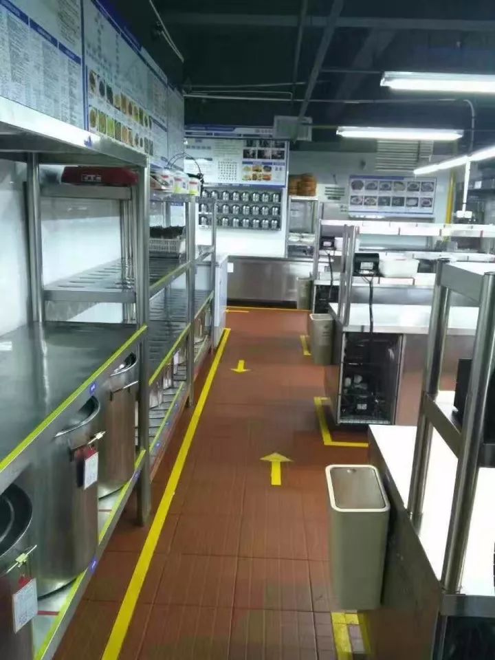 如何打造一个震撼4D厨房 全方位感官体验设计指南